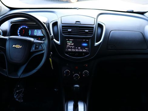 Used 2016 Chevrolet Trax LS w/ LPO, Cargo Package FWD image 33