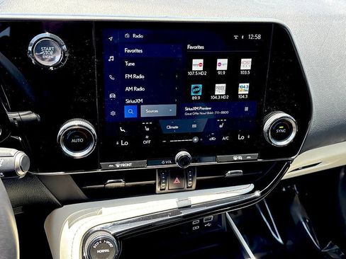 Used 2024 Lexus NX 250 FWD image 21