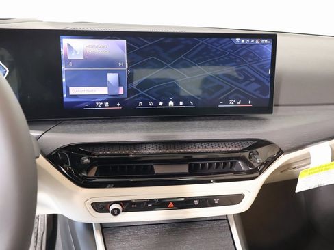 New 2026 BMW 330i Sedan w/ M Sport Package image 6