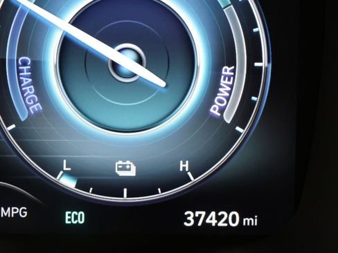 Used 2023 Hyundai Santa Fe Limited image 19