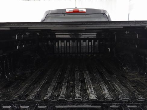 Used 2015 GMC Canyon SLT image 16