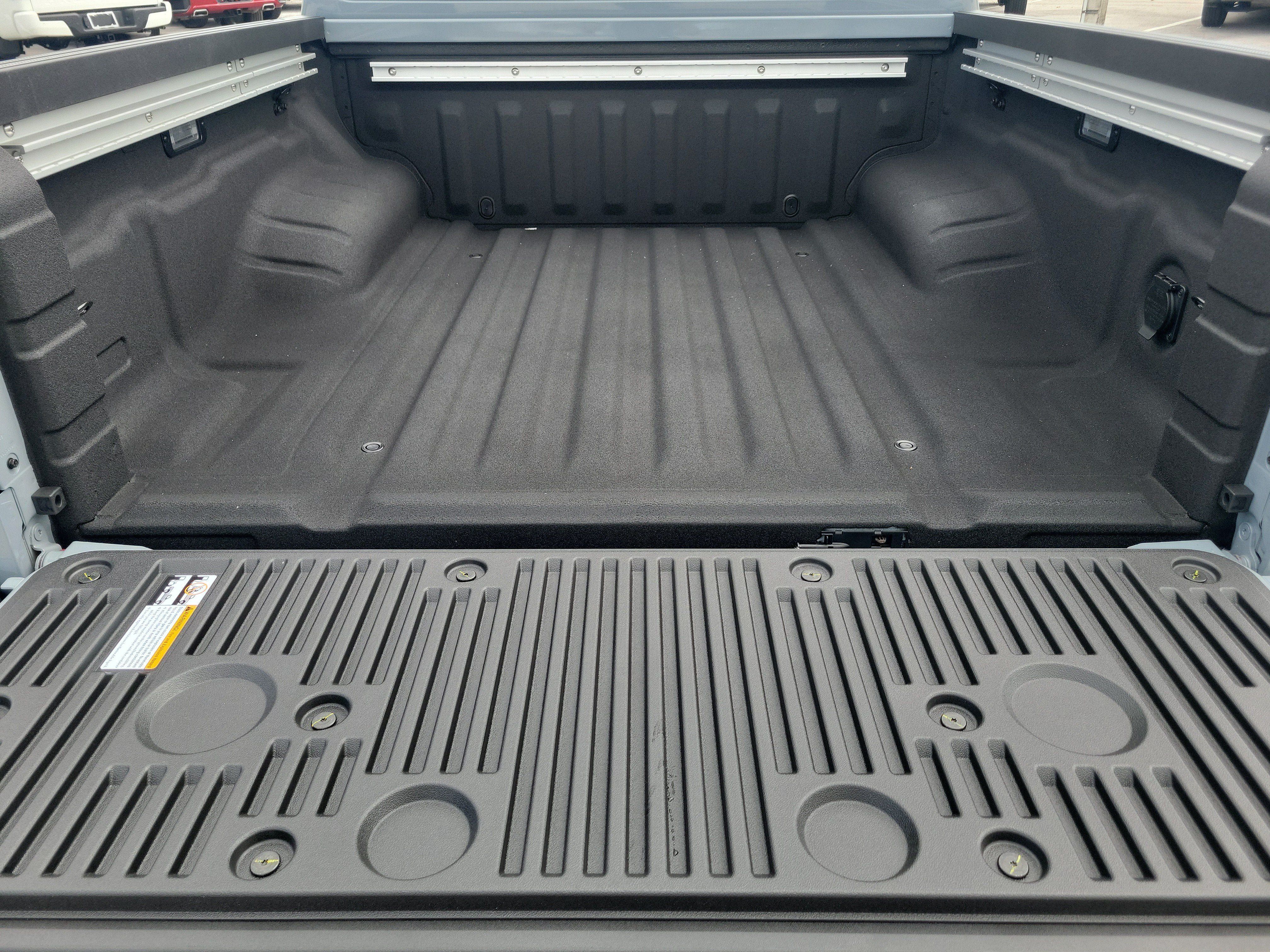 New 2027 Nissan Frontier PRO-4X w/ Pro Convenience Package RWD image 11