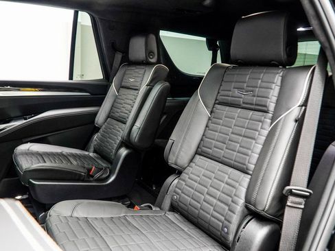 Used 2026 Cadillac Escalade Platinum Sport AWD/4WD image 56