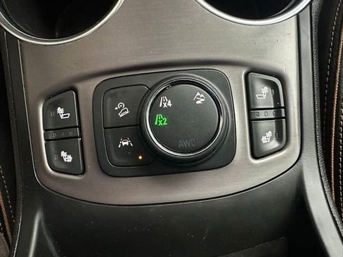 Used 2022 GMC Terrain AT4 w/ Infotainment Package II AWD/4WD image 38