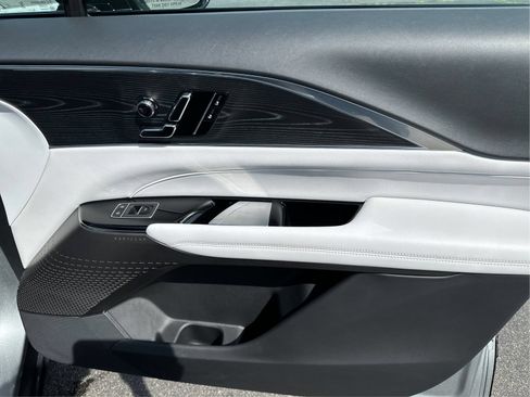 Certified 2024 Cadillac Lyriq Luxury AWD/4WD image 21