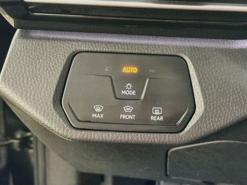 Used 2023 Volkswagen ID.4 Pro AWD/4WD image 13