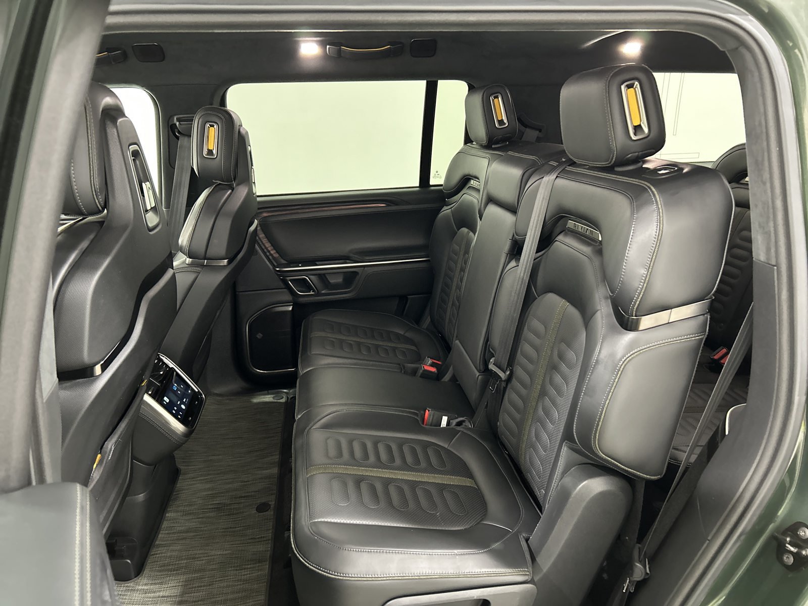 Used 2024 Rivian R1S Adventure Quad AWD/4WD image 20