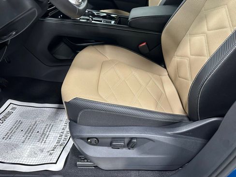 Used 2025 Volkswagen Atlas Cross Sport SE image 13