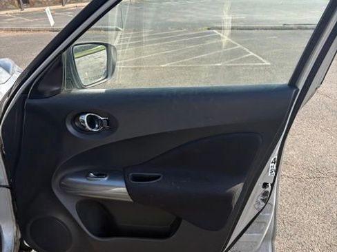 Used 2016 Nissan Juke S image 18