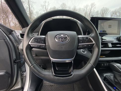 Certified 2025 Toyota Highlander XSE AWD/4WD image 43