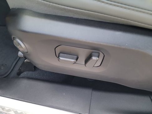 Used 2025 Jeep Gladiator Mojave AWD/4WD image 17