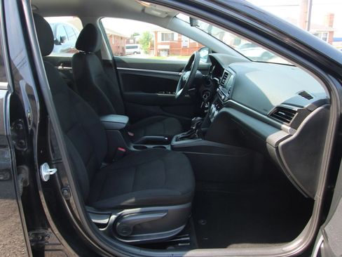 Used 2019 Hyundai Elantra SEL w/ Cargo Package FWD image 10