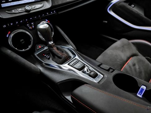 Used 2018 Chevrolet Camaro ZL1 image 53