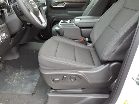 New 2026 GMC Sierra 1500 Elevation image 13