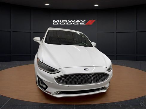 Used 2019 Ford Fusion Titanium image 5