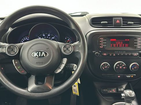 Used 2016 Kia Soul image 11
