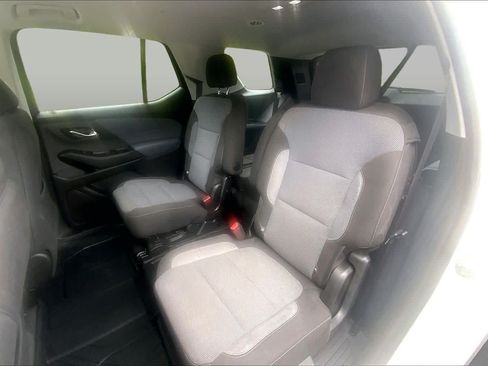 Used 2020 Chevrolet Traverse LT w/ Driver Confidence II Package AWD/4WD image 18