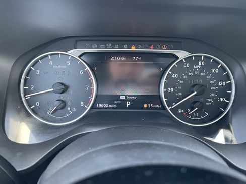 Used 2023 Nissan Rogue SV image 21