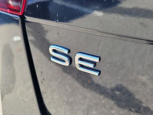 Certified 2023 Volkswagen Tiguan SE R-Line FWD image 6