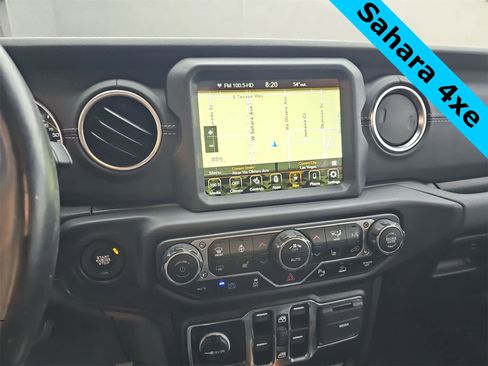 Used 2022 Jeep Wrangler Unlimited Sahara w/ Cold Weather Group image 20