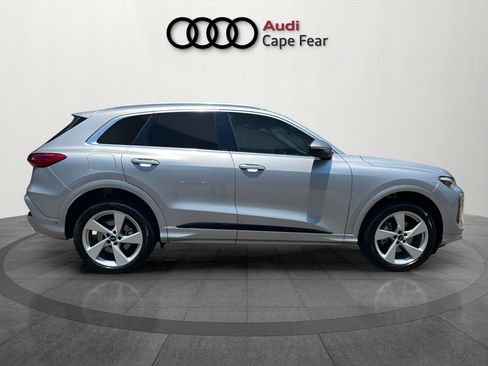 Certified 2025 Audi Q5 Premium Plus w/ Premium Plus AWD/4WD image 6