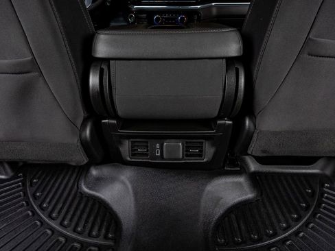 Used 2024 GMC Sierra 3500 SLE image 33