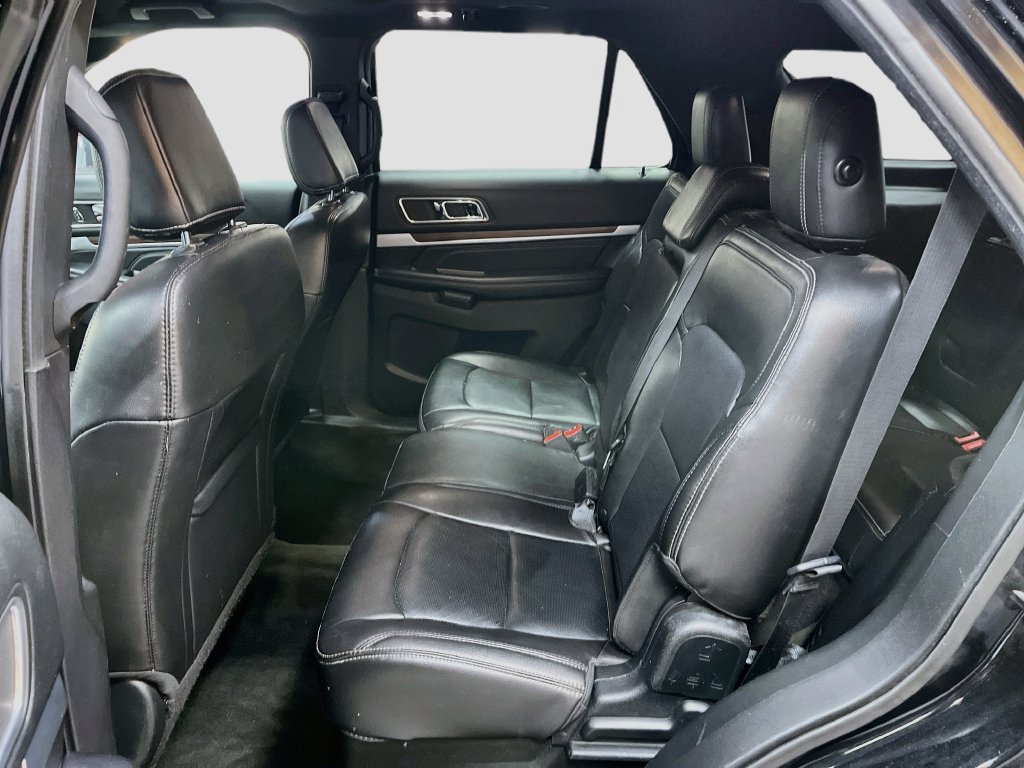 Used 2018 Ford Explorer Limited AWD/4WD image 25