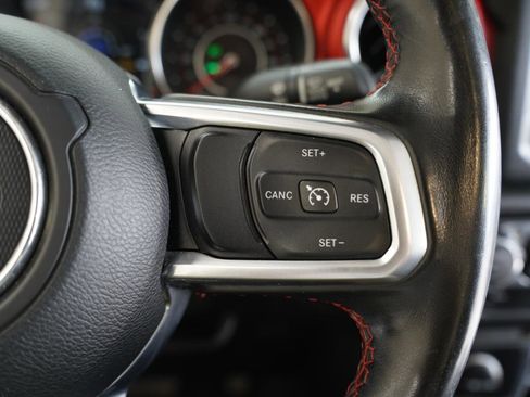 Used 2020 Jeep Gladiator Rubicon w/ Cold Weather Group image 15