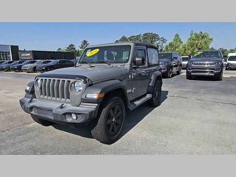 Used 2019 Jeep Wrangler Sport AWD/4WD image 37