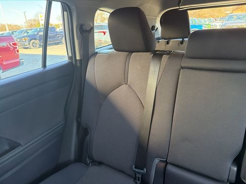 Used 2023 Toyota Highlander LE image 11