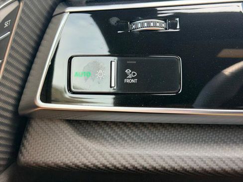 Used 2024 Audi RS Q8 AWD/4WD image 40