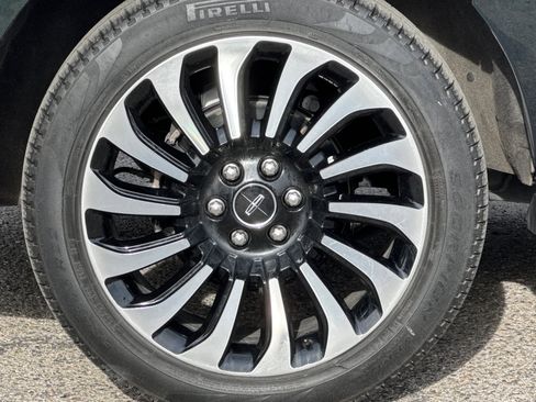 Certified 2022 Lincoln Navigator L Black Label image 26