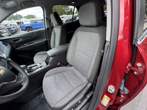 Used 2023 Chevrolet Equinox LT image 18