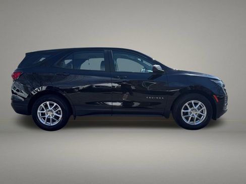 Used 2022 Chevrolet Equinox LS FWD image 6