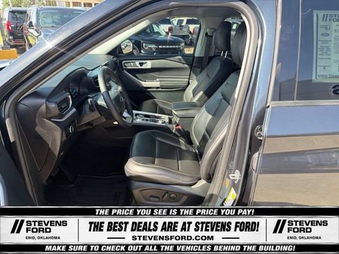Used 2024 Ford Explorer XLT w/ Equipment Group 202A AWD/4WD image 15