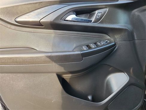 Used 2021 Chevrolet TrailBlazer RS w/ Convenience Package image 20