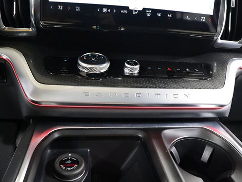 Used 2025 Ford Expedition Max Platinum w/ Stealth Appearance Package AWD/4WD image 10