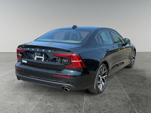 Used 2020 Volvo S60 T6 Momentum w/ Protection Package AWD/4WD image 6