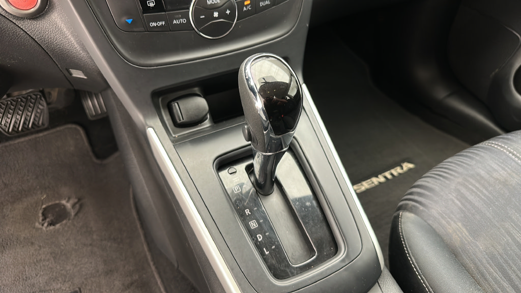 Used 2018 Nissan Sentra SV FWD image 18