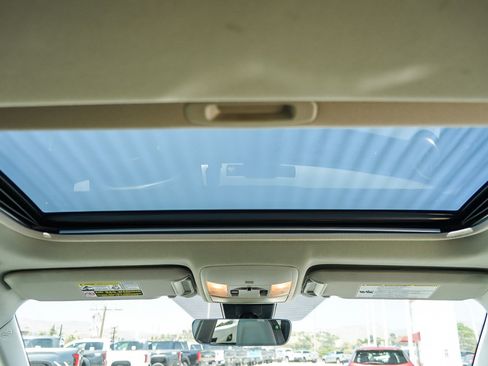 Used 2017 Toyota RAV4 Limited w/ Carpet Mat Package FWD image 17