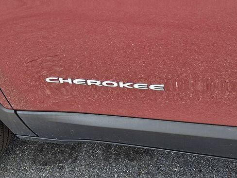 Certified 2020 Jeep Cherokee Limited AWD/4WD image 30