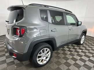 Used 2022 Jeep Renegade Latitude AWD/4WD video 2