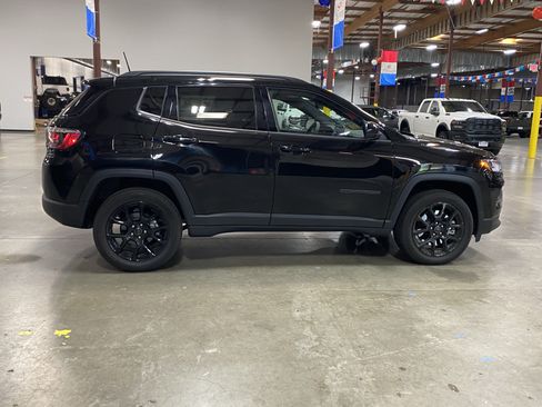 Certified 2026 Jeep Compass Latitude AWD/4WD image 6