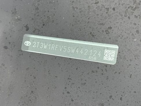 Used 2025 Toyota RAV4 XLE FWD image 3