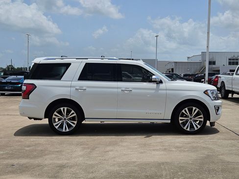 Used 2020 Ford Expedition Platinum RWD image 2
