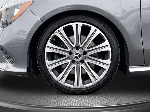 Used 2018 Mercedes-Benz CLA 250 image 9
