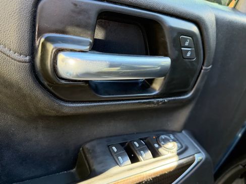 Used 2021 Chevrolet Silverado 1500 LT AWD/4WD image 27