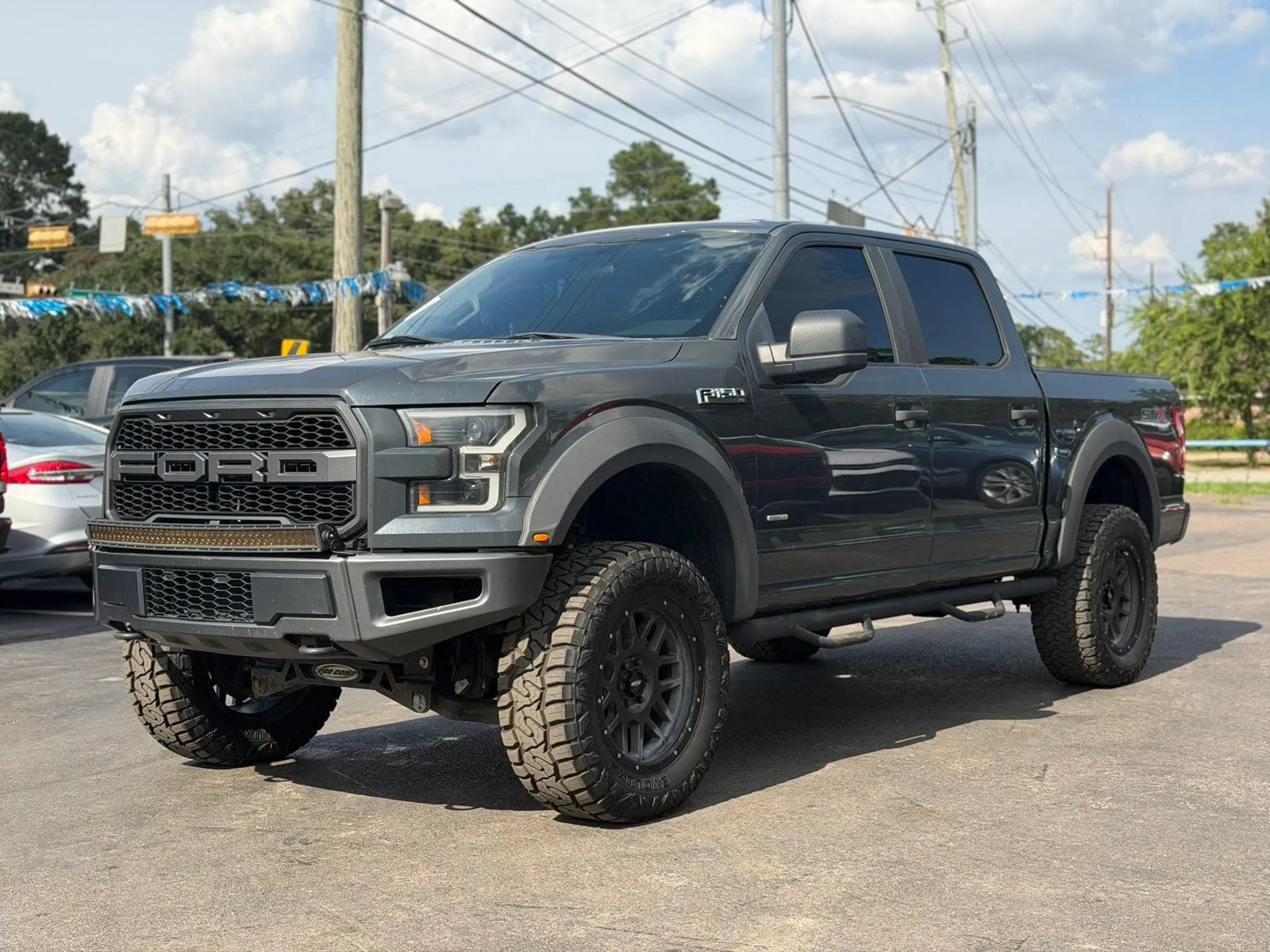 Used 2017 Ford F150 XL w/ Equipment Group 101A Mid AWD/4WD image 1