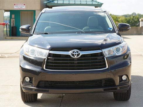 Used 2015 Toyota Highlander XLE FWD image 10