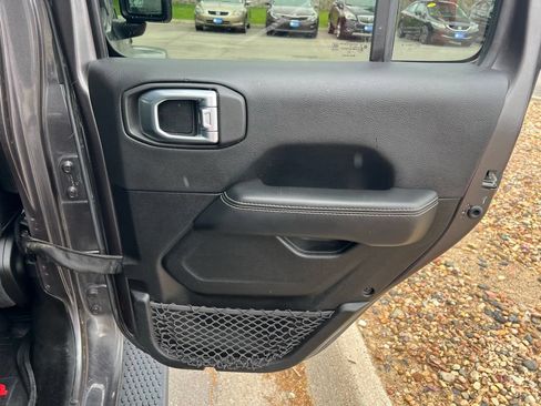 Used 2021 Jeep Wrangler Unlimited Sahara AWD/4WD image 23